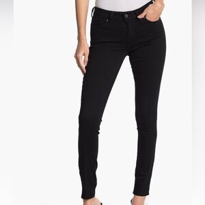 NWT Levi's 711 Mid Rise Skinny Jeans